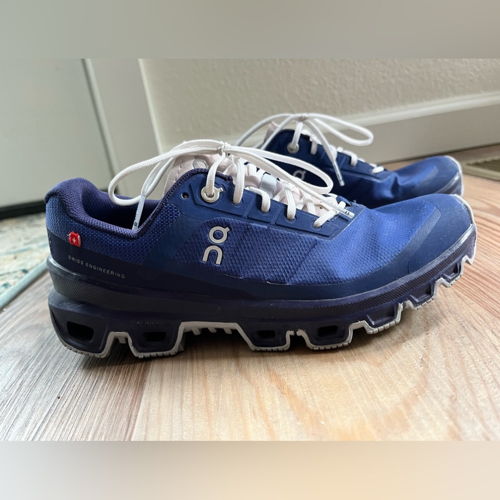 COPY - Women’s Cloud venture On - Running shoes sz 5.5